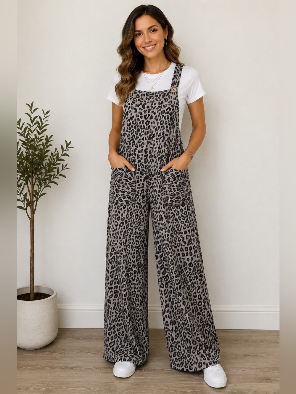 Heimish U.S.A. Leopard Print Wide Leg Overall Jumpsuit Size S NWOT